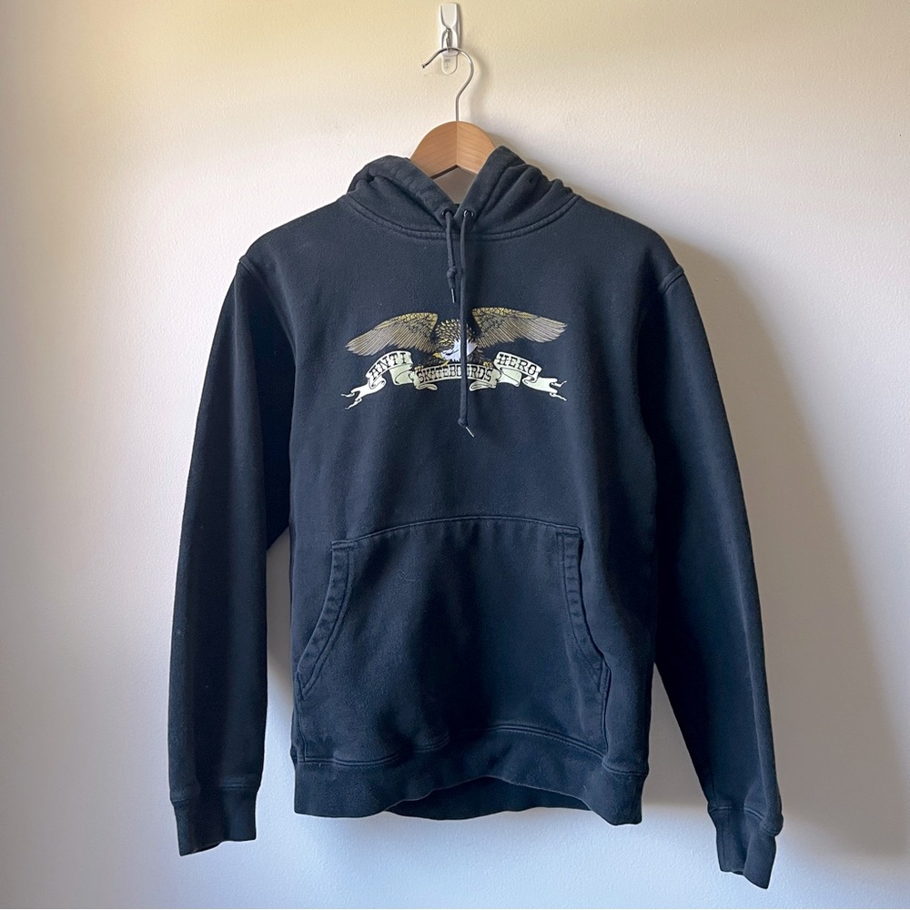 men’s black anti-hero skateboards hoodie small